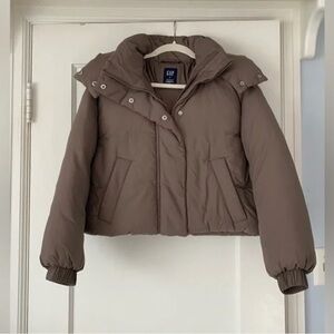 GAP Women's Cropped Brown Puffer Jacket